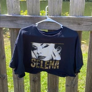☀️ONLY ONE LEFT☀️ 3/$20cropped Selena shirt